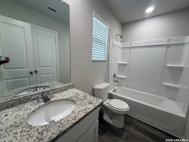 5330 Lisa Unit 101 Converse, TX 78152