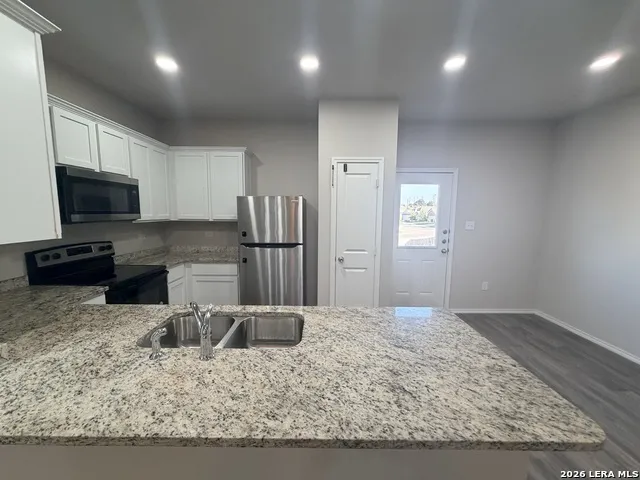 5330 Lisa Unit 101 Converse, TX 78152