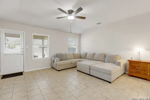 1726 London Blue San Antonio, TX 78245