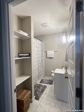 735 Sprucewood Ln San Antonio, TX 78216