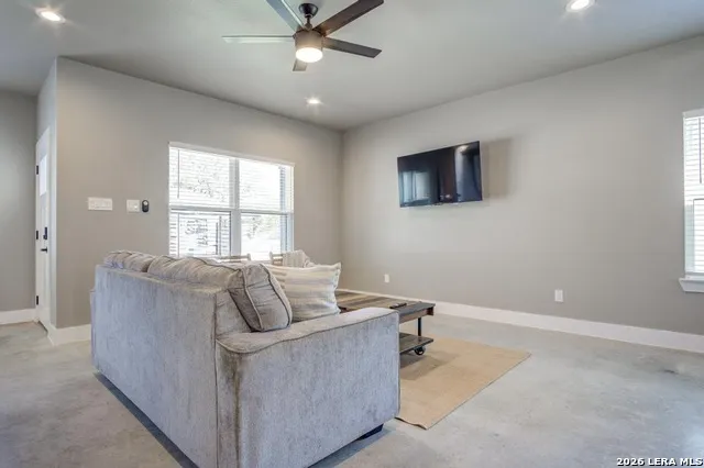 30652 Oakview Unit 5 Bulverde, TX 78163