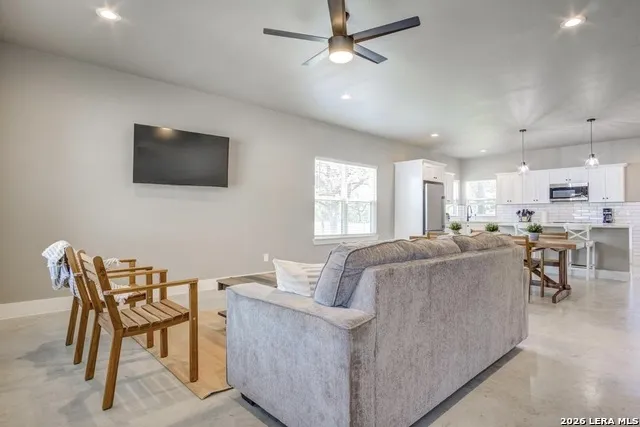 30652 Oakview Unit 5 Bulverde, TX 78163