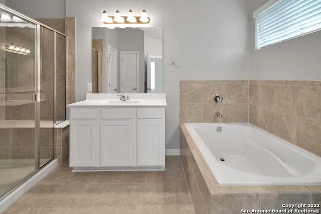 11660 BAKERSFIELD PASS San Antonio, TX 78245
