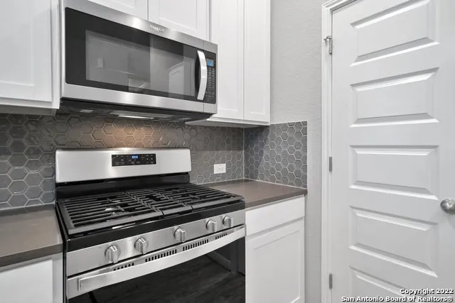 11660 BAKERSFIELD PASS San Antonio, TX 78245