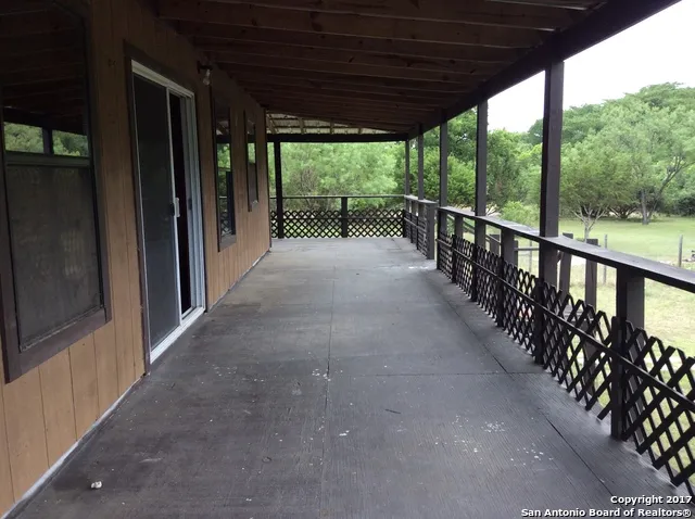 754 Rio Luna Dr Bandera, TX 78003