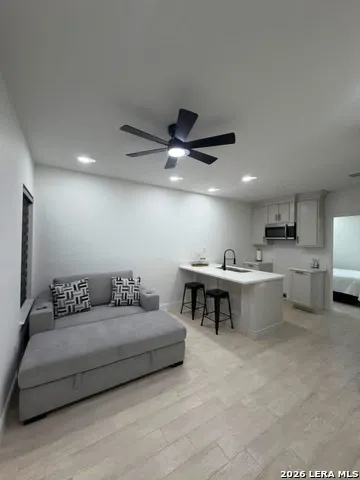 30 GRASS VALLEY RD Unit 8 Eagle Pass, TX 78852
