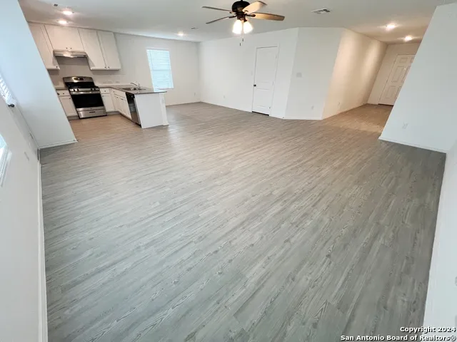 736 BULLSNAKE TRL New Braunfels, TX 78132