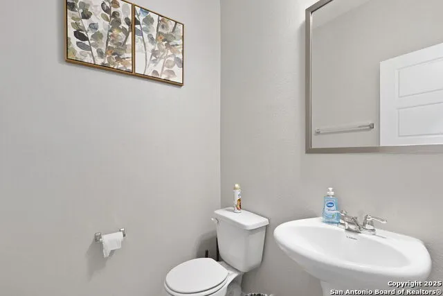 2318 THEMIS WAY San Antonio, TX 78245