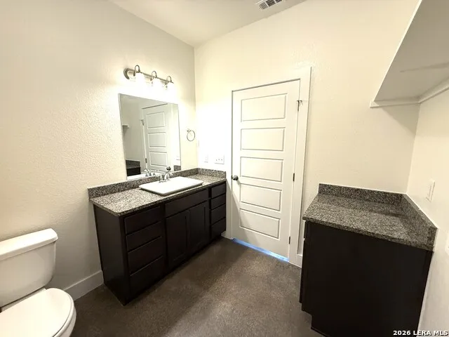 236 Sapphire Unit # 401 New Braunfels, TX 78130