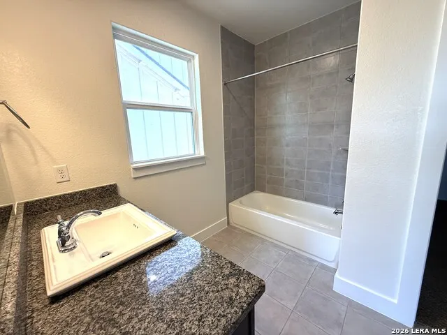 236 Sapphire Unit # 401 New Braunfels, TX 78130