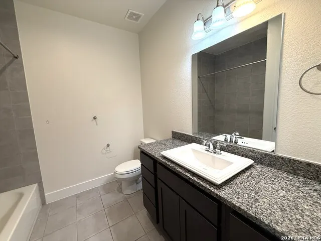 236 Sapphire Unit # 401 New Braunfels, TX 78130