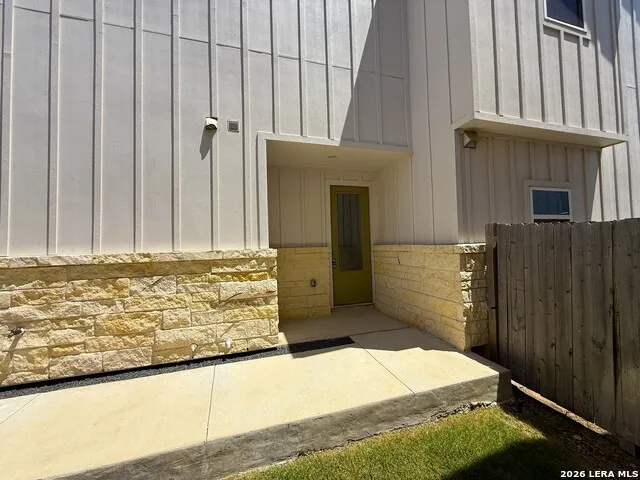 236 Sapphire Unit # 401 New Braunfels, TX 78130