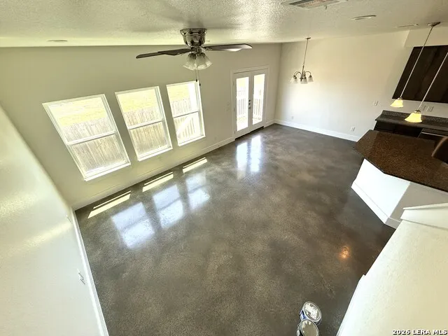 236 Sapphire Unit # 401 New Braunfels, TX 78130