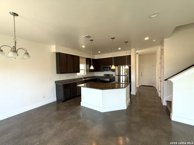 236 Sapphire Unit # 401 New Braunfels, TX 78130