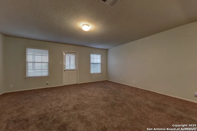 10907 Cimarron Cove Universal City, TX 78148
