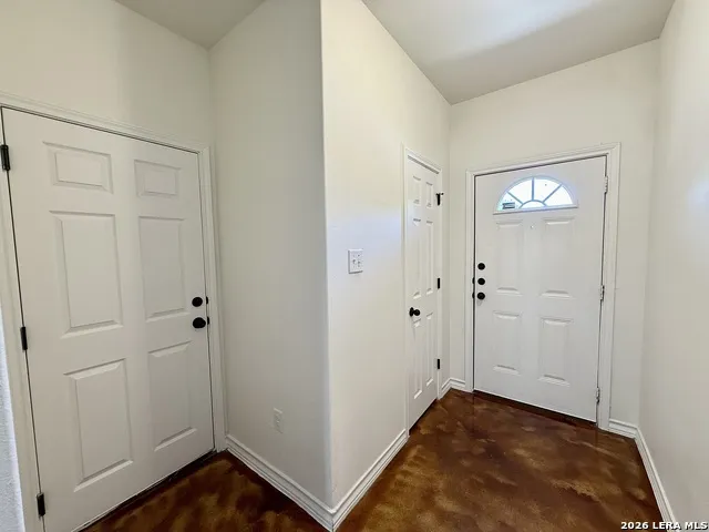 91 PLAZA DR Unit 2 Universal City, TX 78148