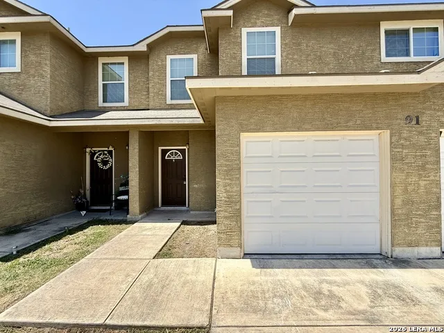 91 PLAZA DR Unit 2 Universal City, TX 78148