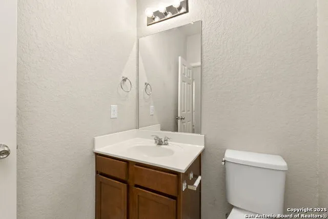 10814 MUSTANG OAK DR San Antonio, TX 78254