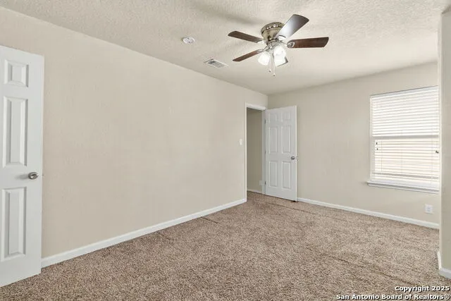 10814 MUSTANG OAK DR San Antonio, TX 78254