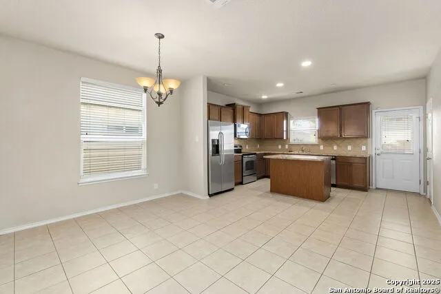 10814 MUSTANG OAK DR San Antonio, TX 78254