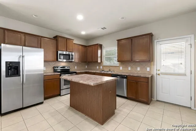 10814 MUSTANG OAK DR San Antonio, TX 78254