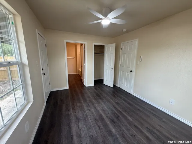 705 CROCKETT DR Universal City, TX 78148
