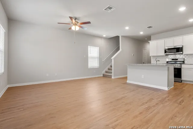 3944 Abbott Unit 101 St Hedwig, TX 78152
