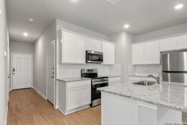 3944 Abbott Unit 101 St Hedwig, TX 78152