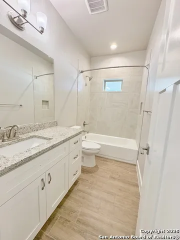 7206 STATE HIGHWAY 16 S Unit 1 Pipe Creek, TX 78063