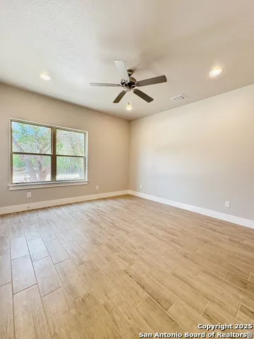 7206 STATE HIGHWAY 16 S Unit 1 Pipe Creek, TX 78063