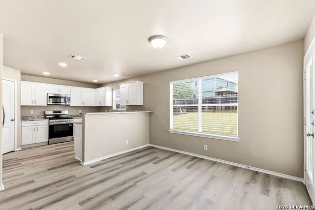 8050 CHISOS OAK DR San Antonio, TX 78223