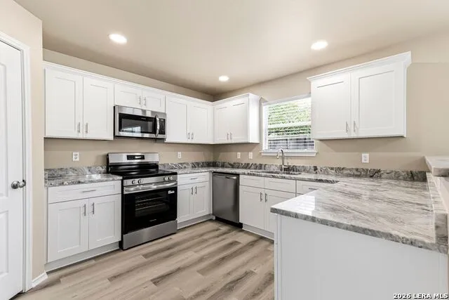 8050 CHISOS OAK DR San Antonio, TX 78223