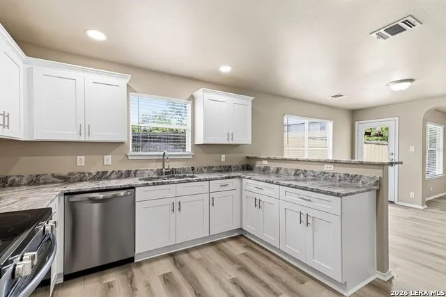 8050 CHISOS OAK DR San Antonio, TX 78223