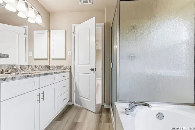 8050 CHISOS OAK DR San Antonio, TX 78223