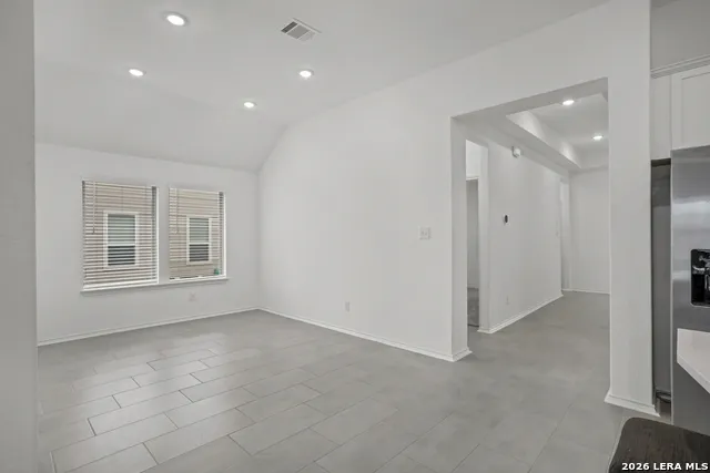 4964 Park Mnr Marion, TX 78124