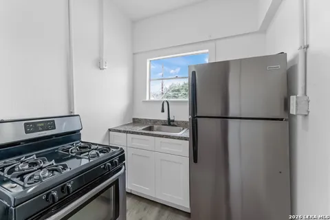 146 Fairview Unit 2-3