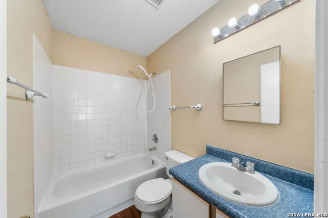 7038 Cole Creek Converse, TX 78109
