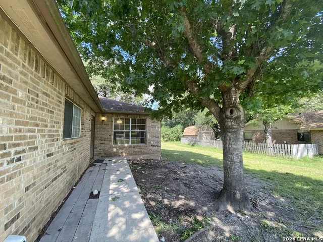 570 BEVERLY LN New Braunfels, TX 78130