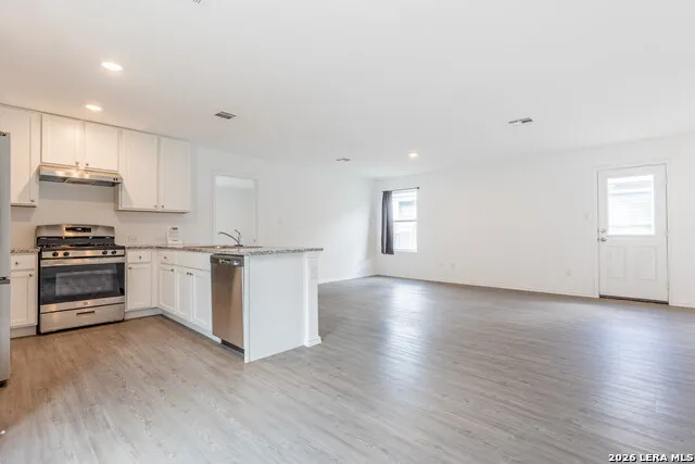 4136 COVE FLS San Antonio, TX 78223