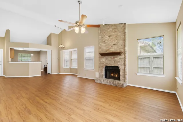8007 Forest Crossing Live Oak, TX 78233
