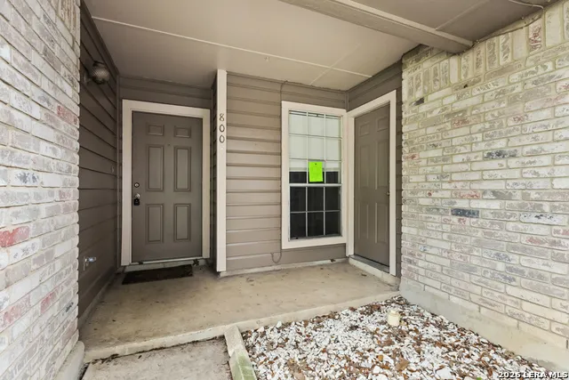 8007 Forest Crossing Live Oak, TX 78233