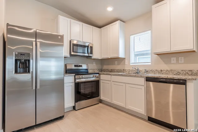 8807 OSPREY TRL San Antonio, TX 78222
