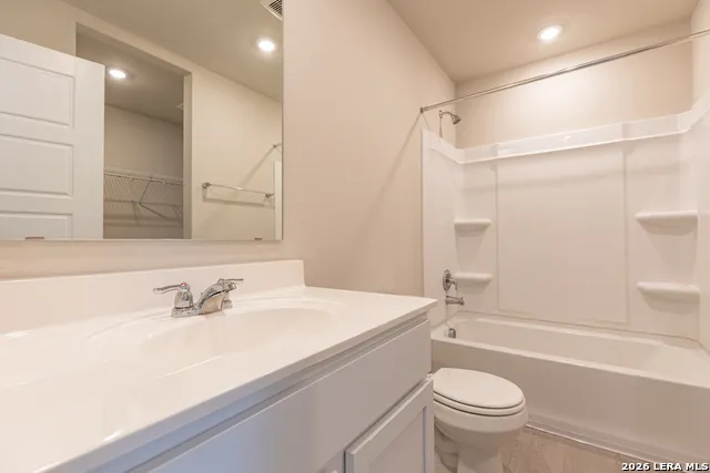 8807 OSPREY TRL San Antonio, TX 78222