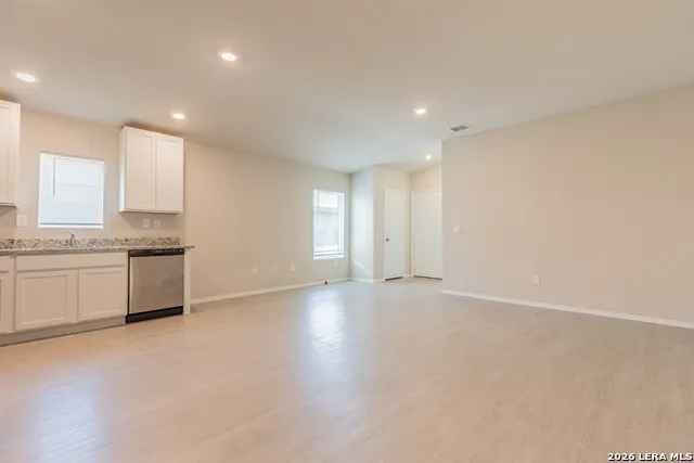 8807 OSPREY TRL San Antonio, TX 78222