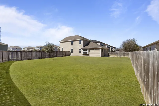4837 PARK GLN Marion, TX 78124