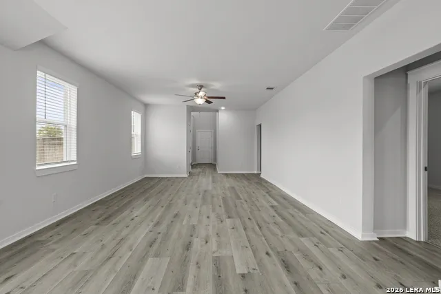 4837 PARK GLN Marion, TX 78124