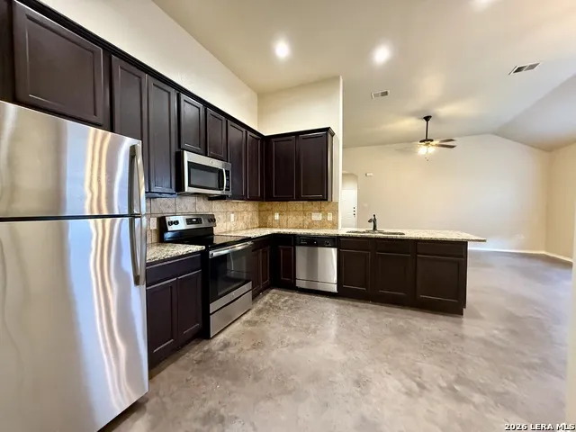 424 JACK RABBIT LN Unit A Buda, TX 78610