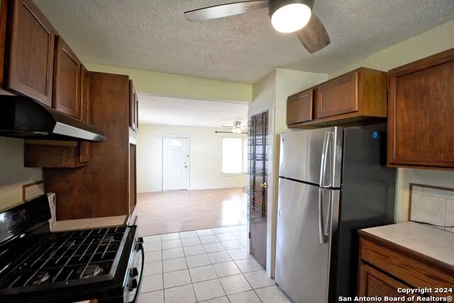 823 SERNA DR New Braunfels, TX 78130