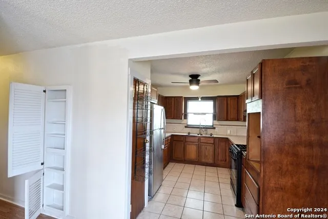 823 SERNA DR New Braunfels, TX 78130