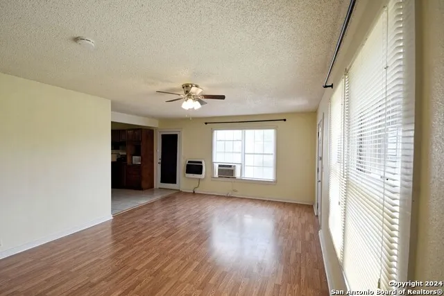823 SERNA DR New Braunfels, TX 78130